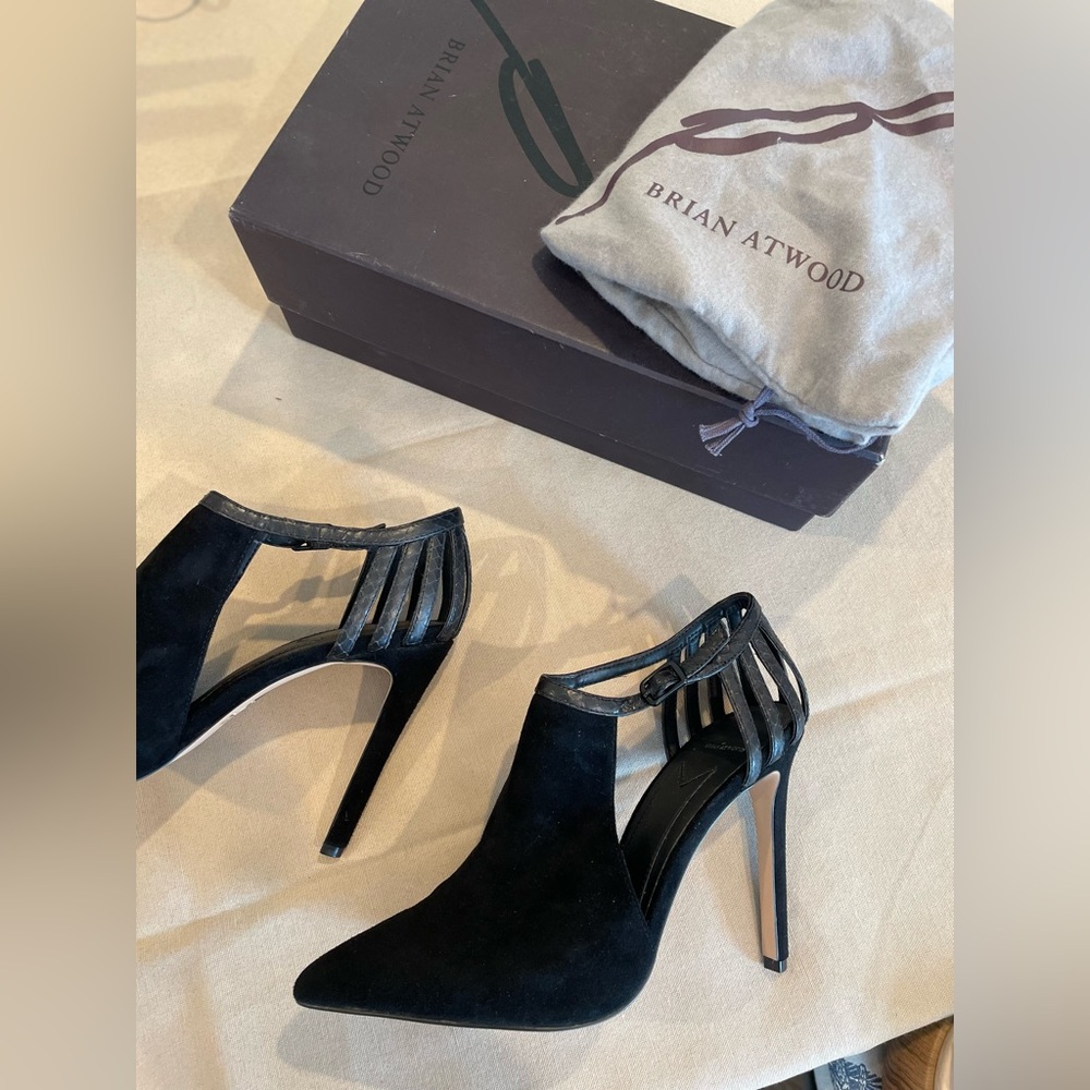 Heels - Picture 7 of 12